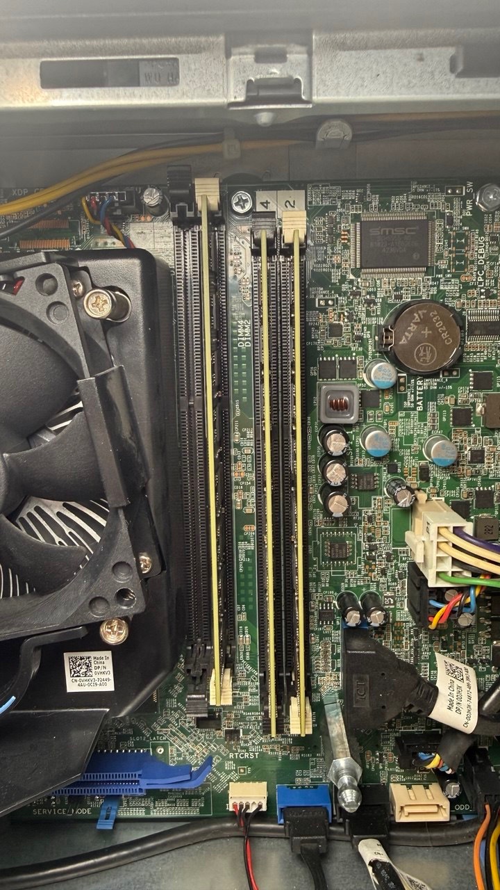 Memory slots on the board